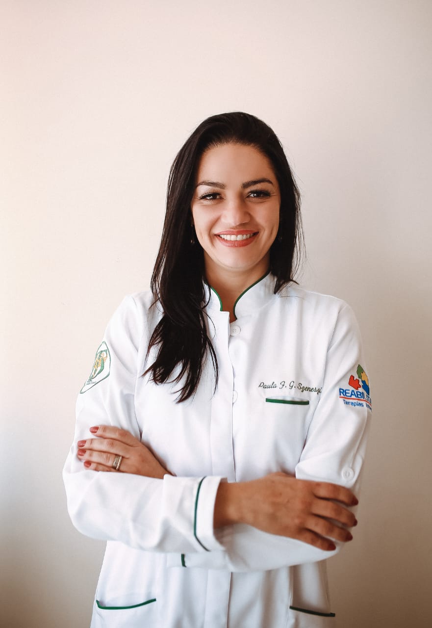 Dra. Paula Fernandes Szeneszi